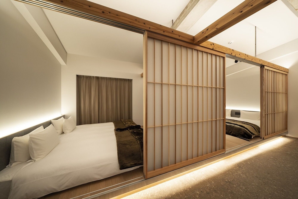Penthouse Room - Photo 2