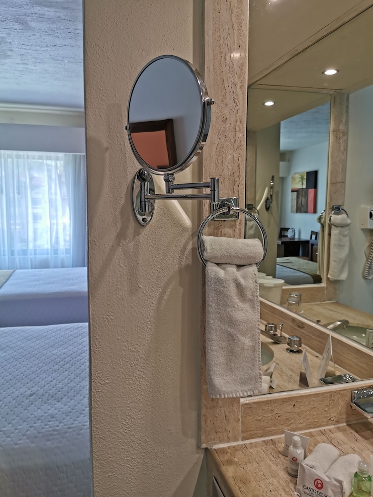 Standard Room, Partial Ocean View - Photo 19