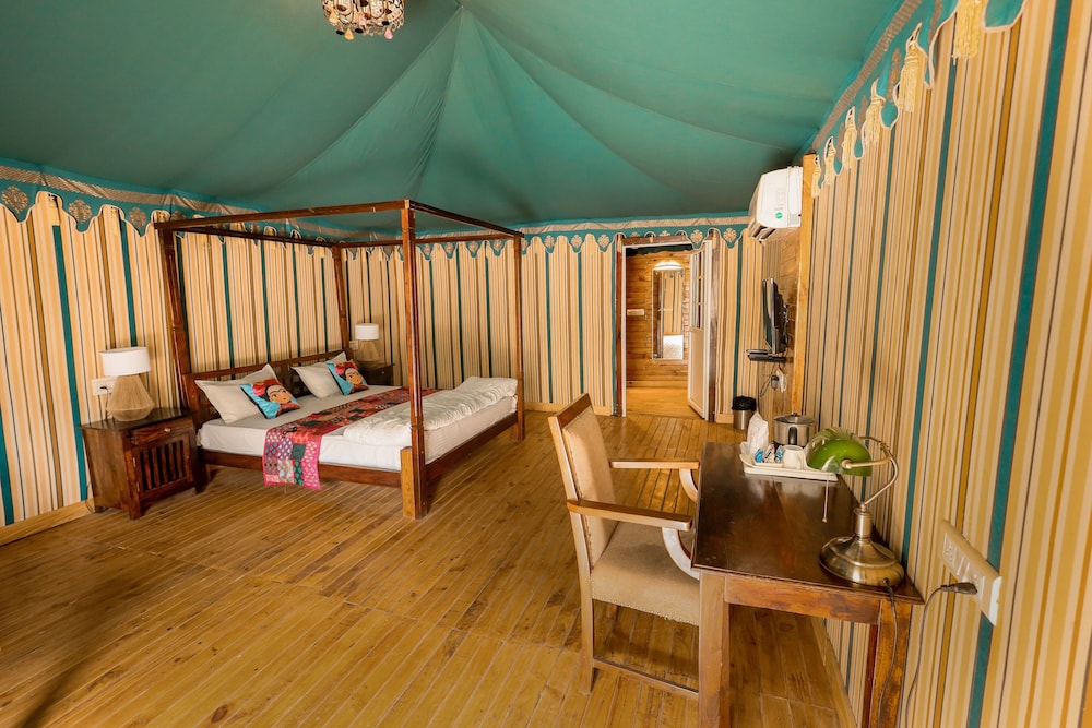 Exclusive Tent, 1 Bedroom, Balcony photo 3