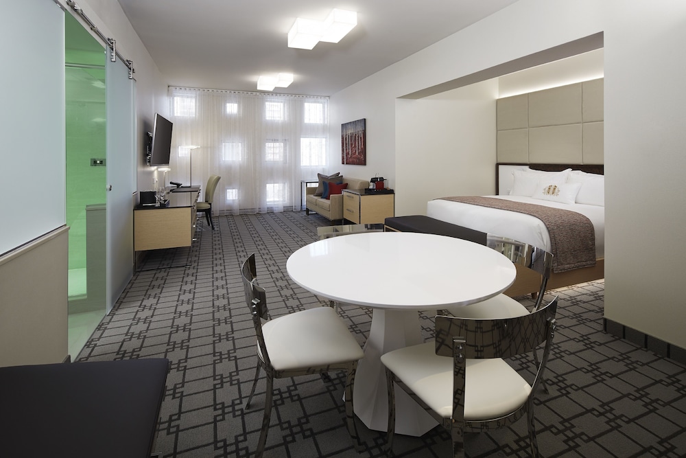 Junior Suite, 1 King Bed