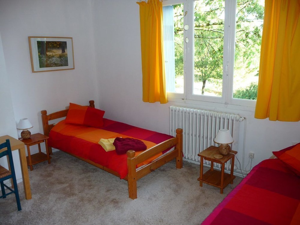 Double Room Single Use, Shared Bathroom photo 1