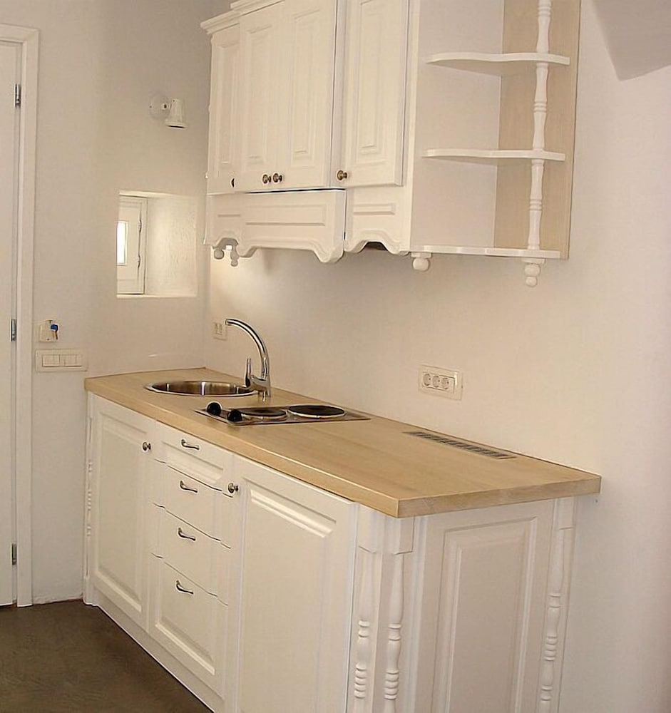 Suite with outdoor Hot Tub and Garden View - Photo 6