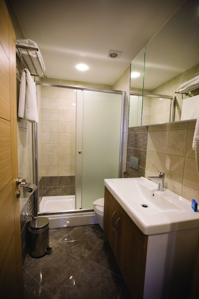Luxury Studio Suite, 1 Bedroom, City View photo 3