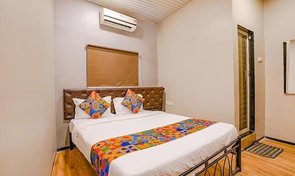 Deluxe Room - Photo 1