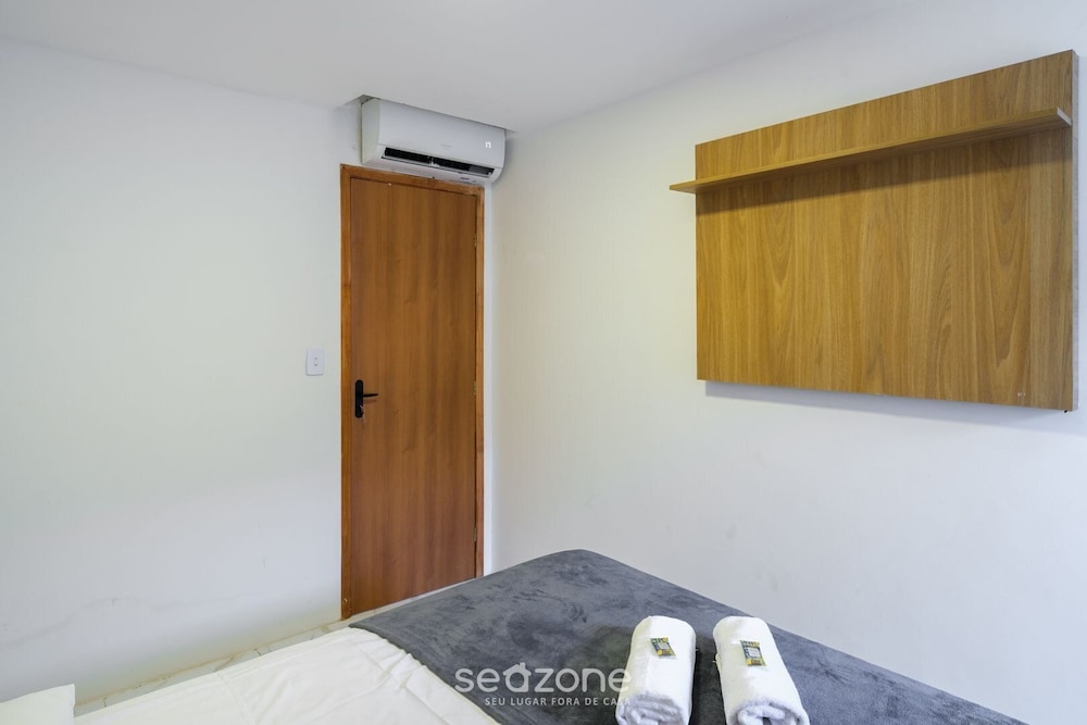 Basic Apartment photo 2