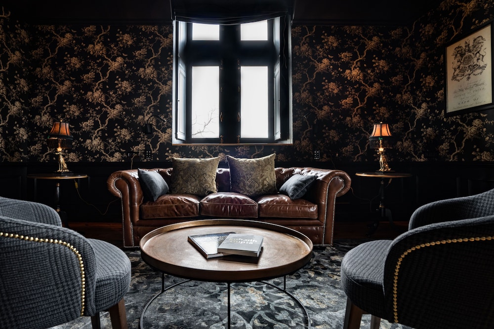 Suite - Photo 2