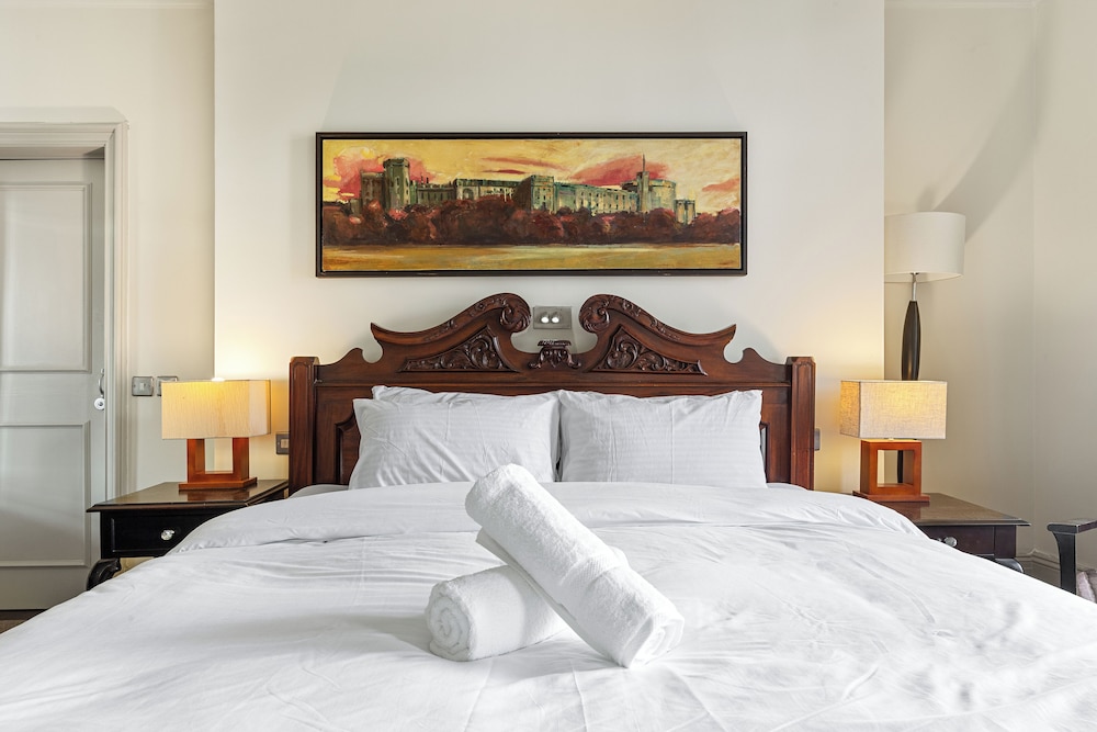 Deluxe room with castle view(disability) photo 2