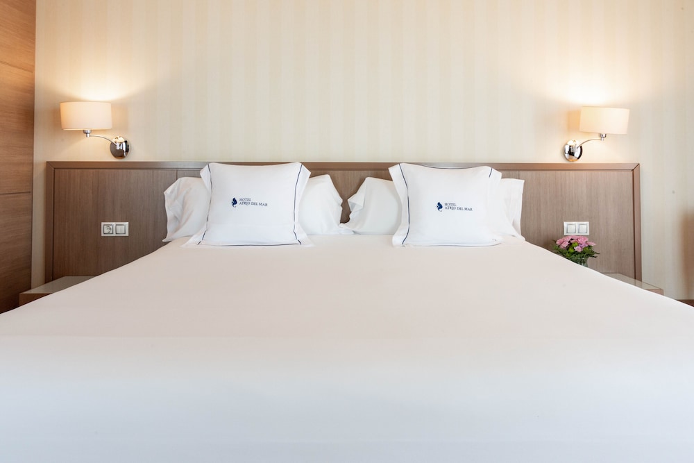 Deluxe Double or Twin Room photo 2