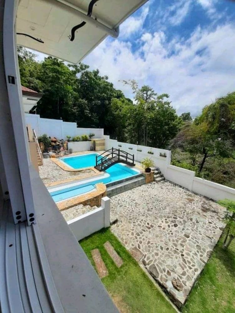 Villa photo 3