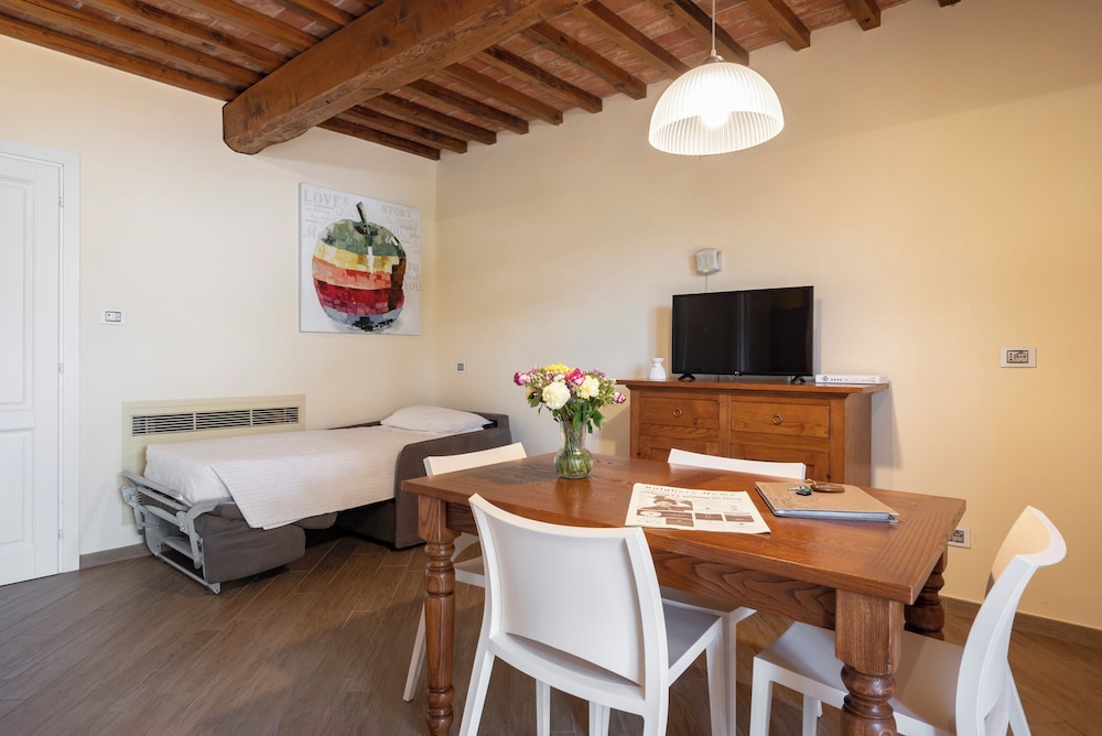 Deluxe Suite, 1 Bedroom, Hot Tub (Vermentino) photo 3