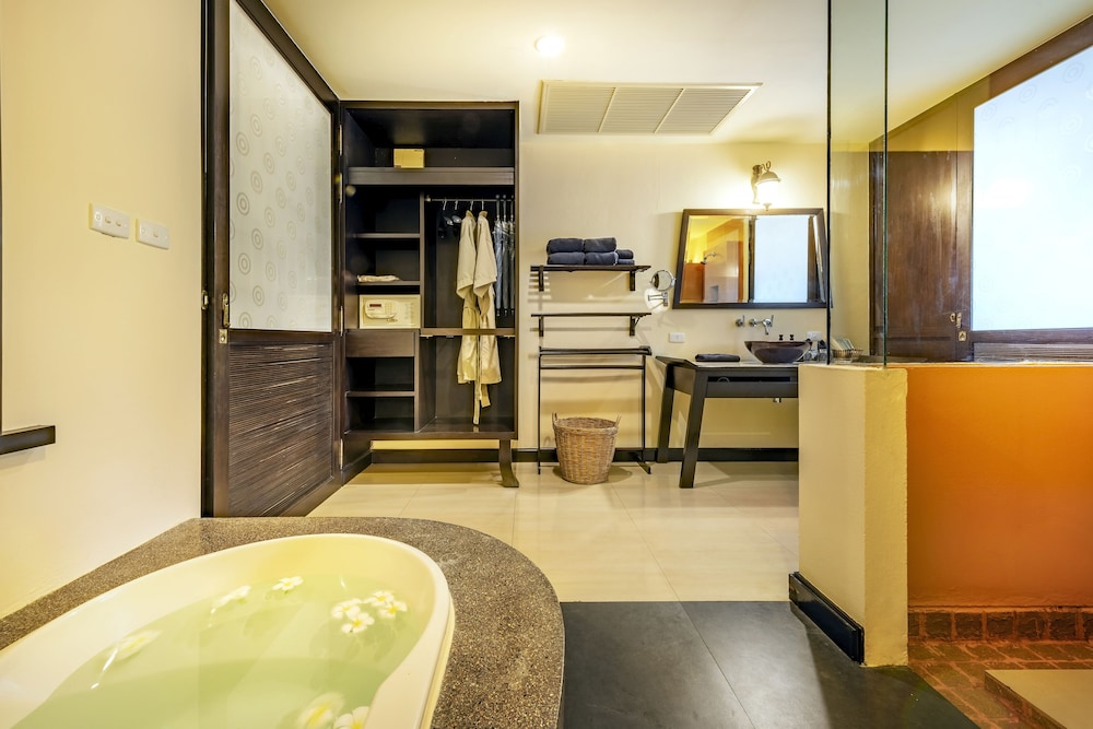 Silver Suite - Photo 9