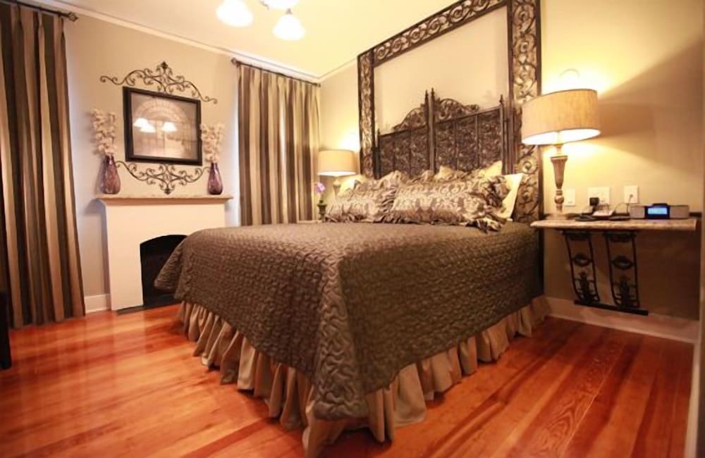 Standard Room, 1 King Bed - Photo 1
