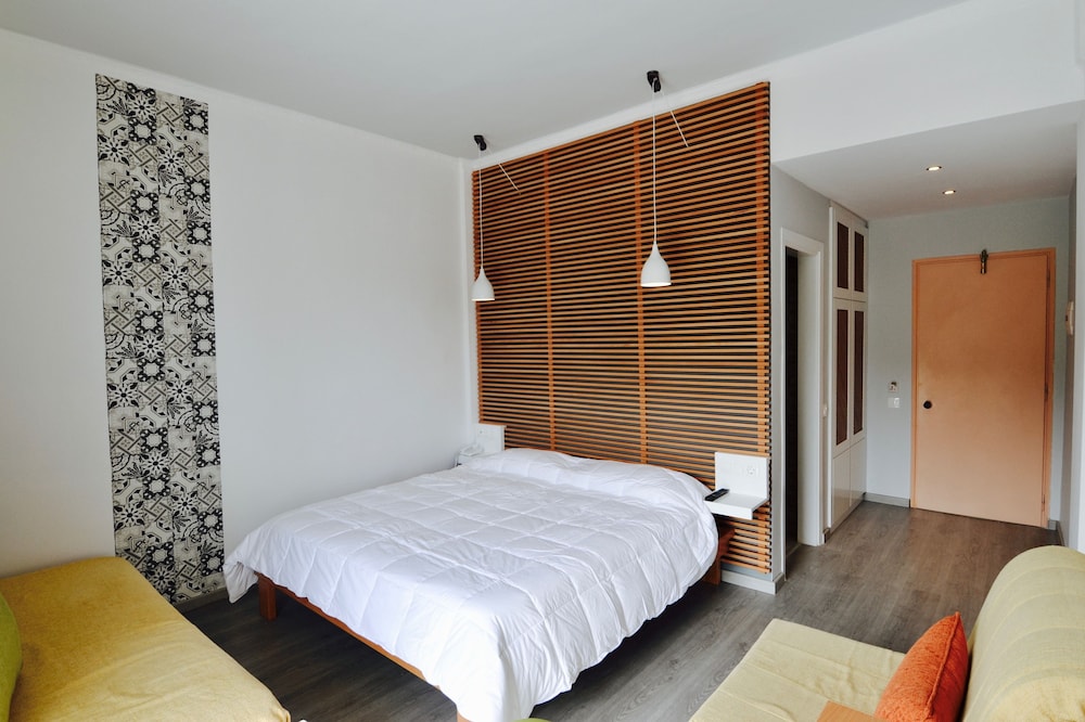 Classic Double or Twin Room, Pool View