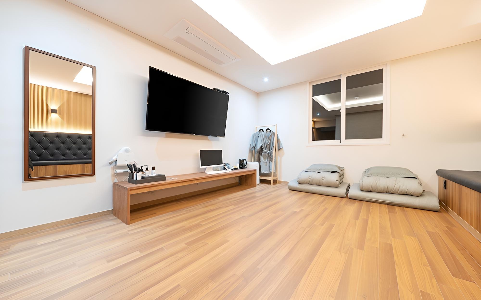 Room (Ondol (Netflix air purifier bidet ava) photo 2
