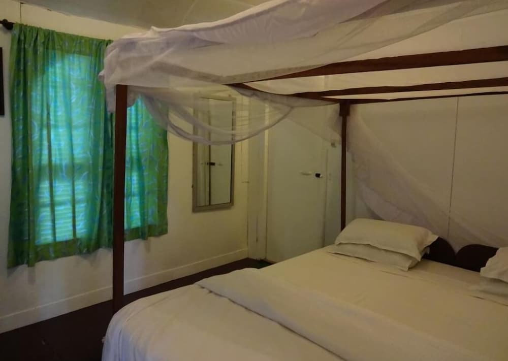 Garden View Deluxe Cottage (A/C)