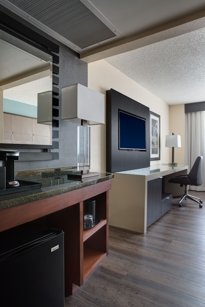 Junior Suite, 1 Bedroom, Non Smoking photo 3