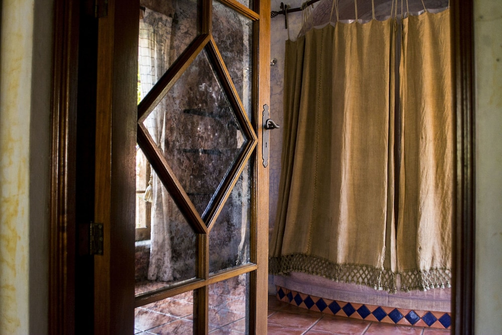 Standard Suite, 1 Queen Bed (Poesía) photo 2