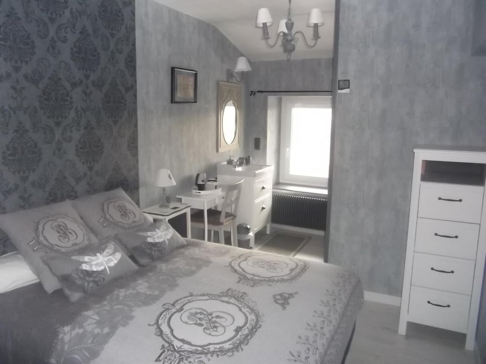 Classic Room, 1 Double Bed, Mountain View - Photo 3