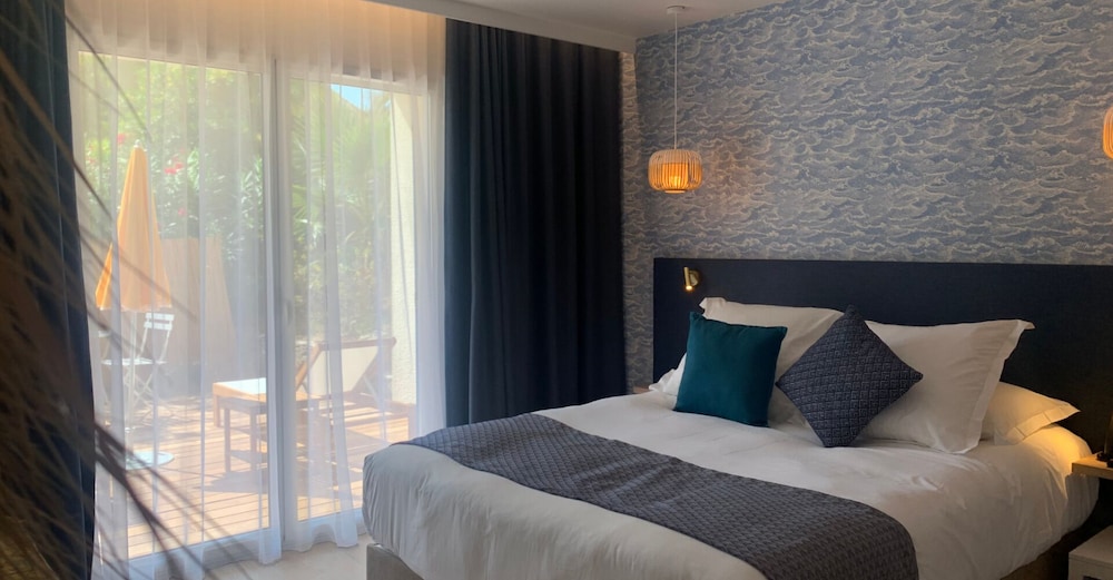 Deluxe Double Room - Photo 4