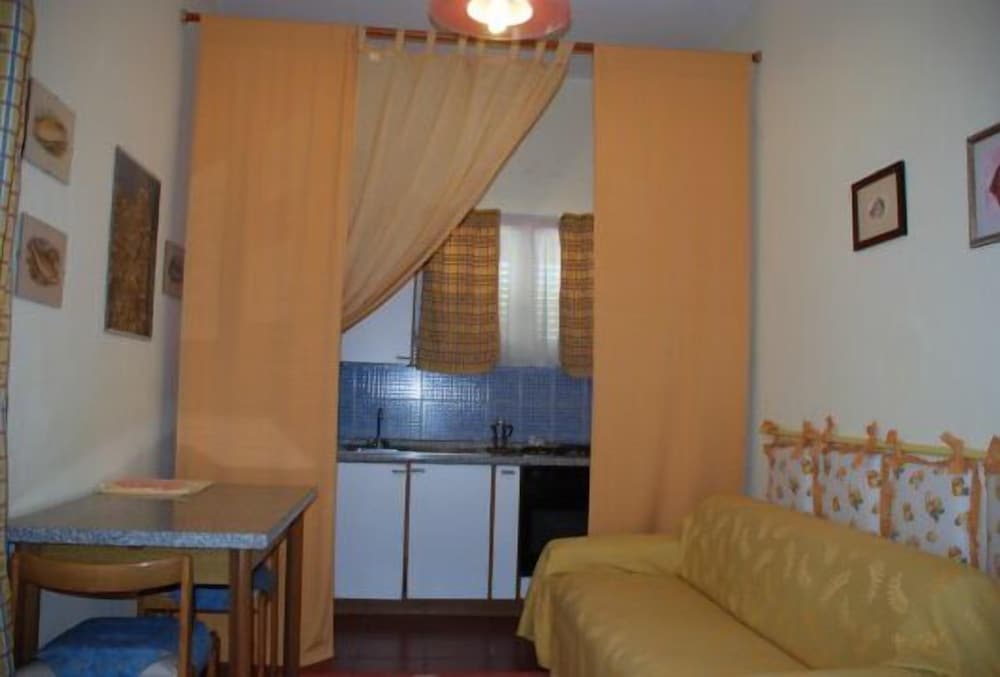 Standard Apartment, 1 Bedroom, Garden Area photo 2