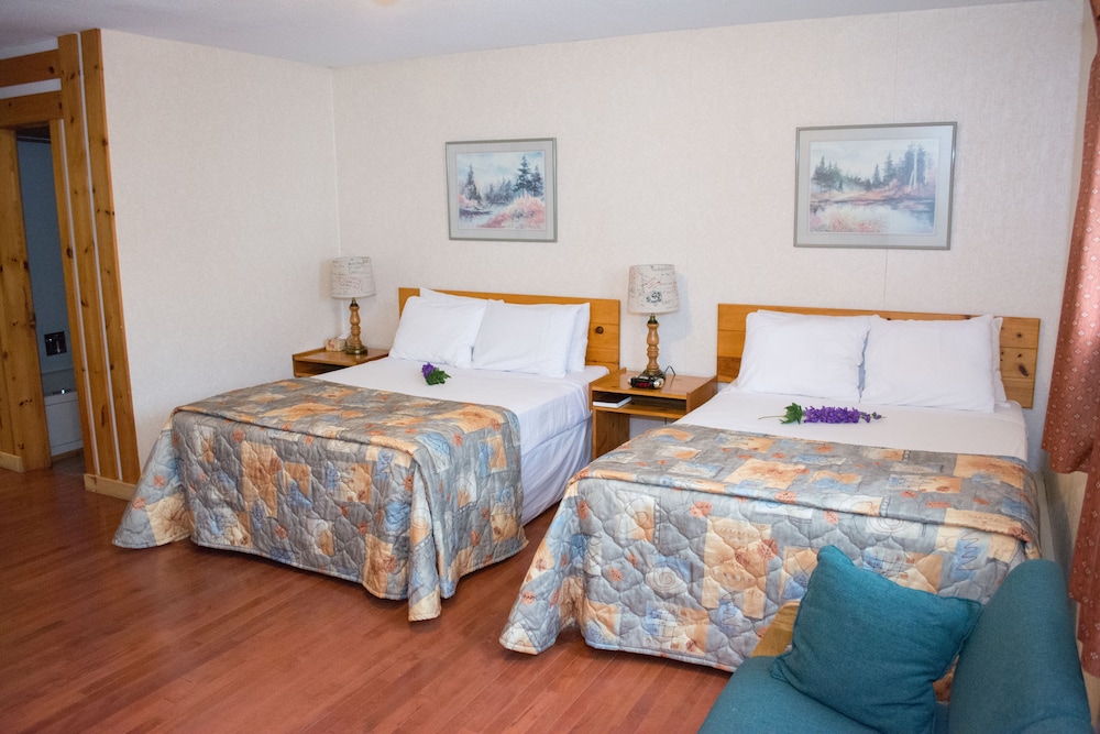 Double Room, 2 Double Beds photo 1