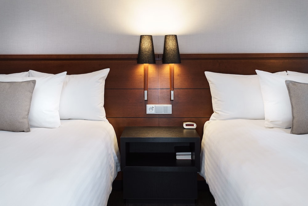 Superior Room, 2 Queen Beds - Photo 2