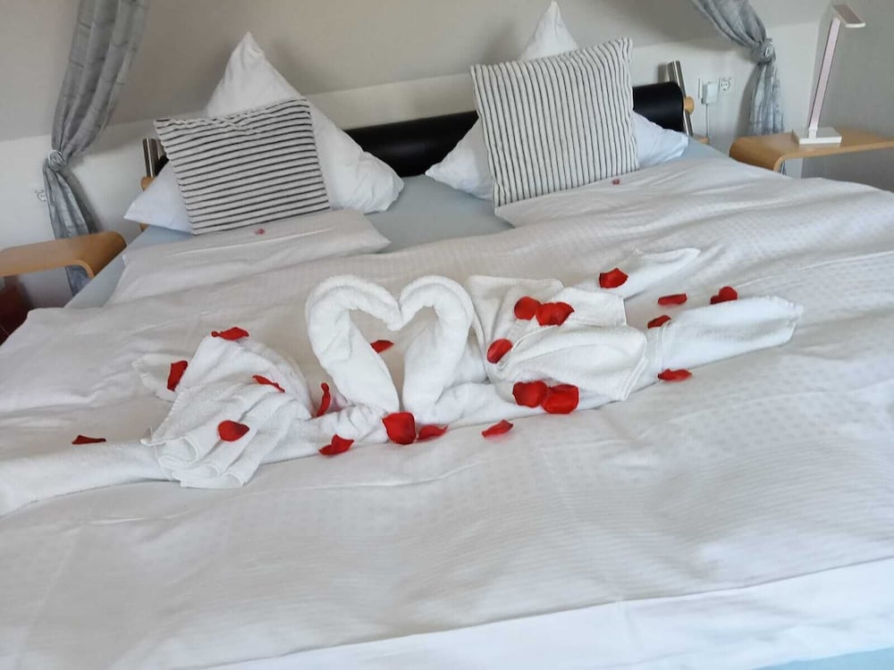 Romantic Double Room, 1 Bedroom, Non Smoking photo 2