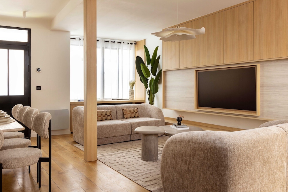 Apartment photo 1