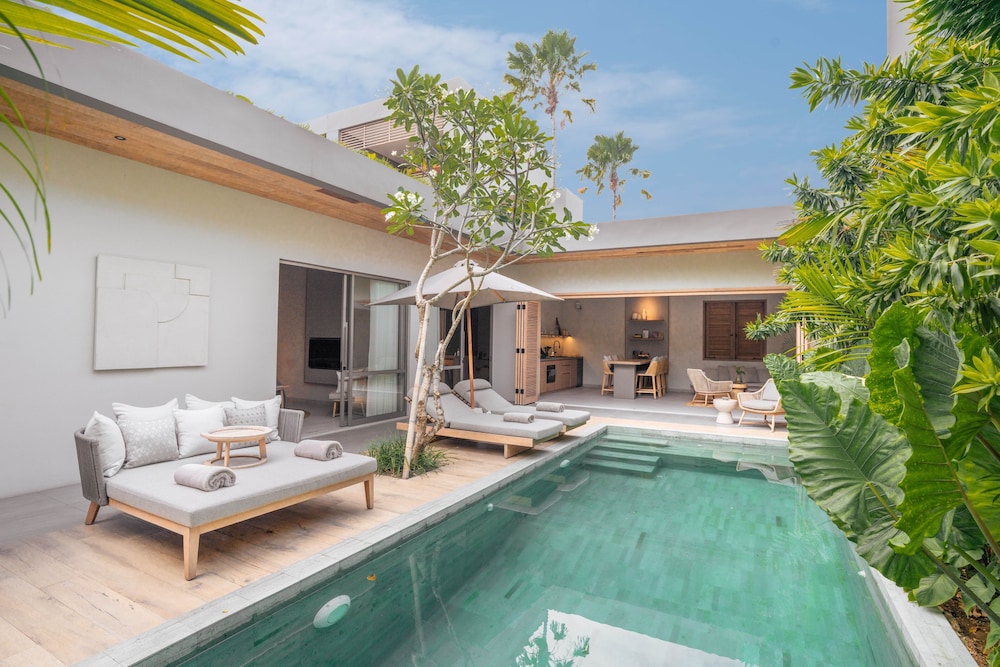 Three Bedroom Villa photo 1