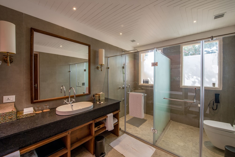 Luxury Room, 1 King Bed (Plunge Pool) - Photo 5