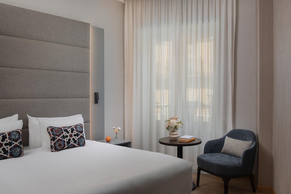 Premium Room, Balcony (Extra Large) - Photo 1