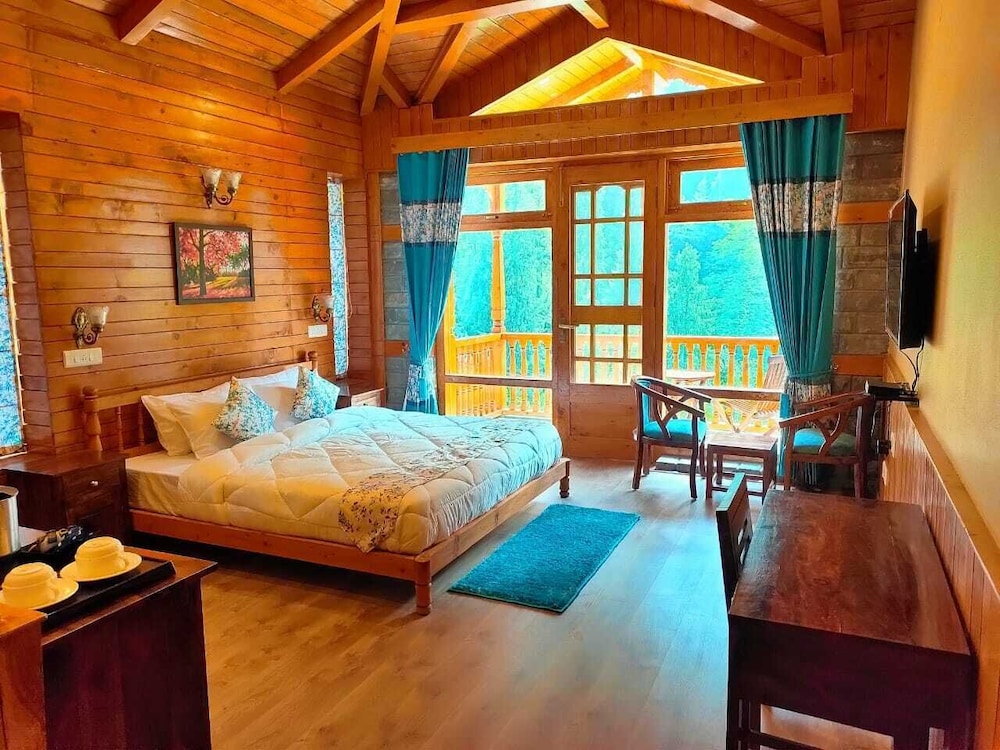 Premium Mountain View Room With Balcony