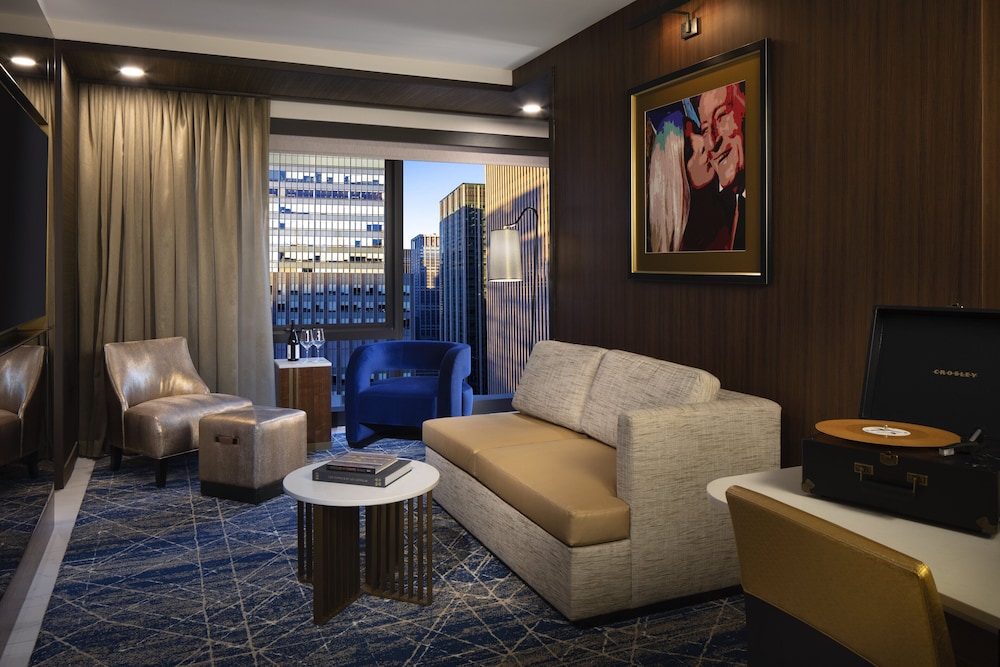 Suite (Platinum)