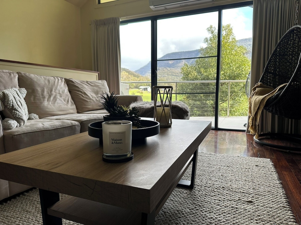 Deluxe Townhome, 3 Bedrooms, Mountain View photo 1