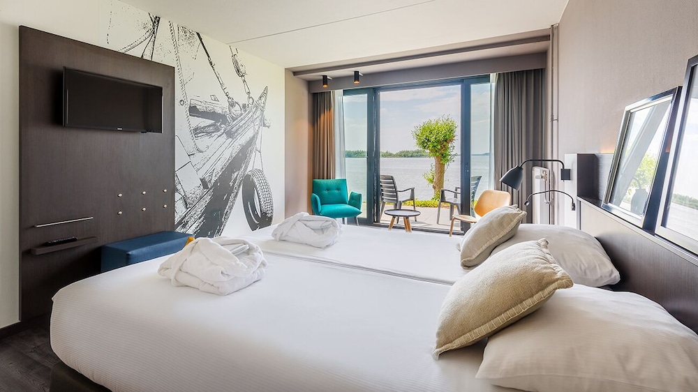 Comfort Room, 1 Queen Bed, Terrace photo 3