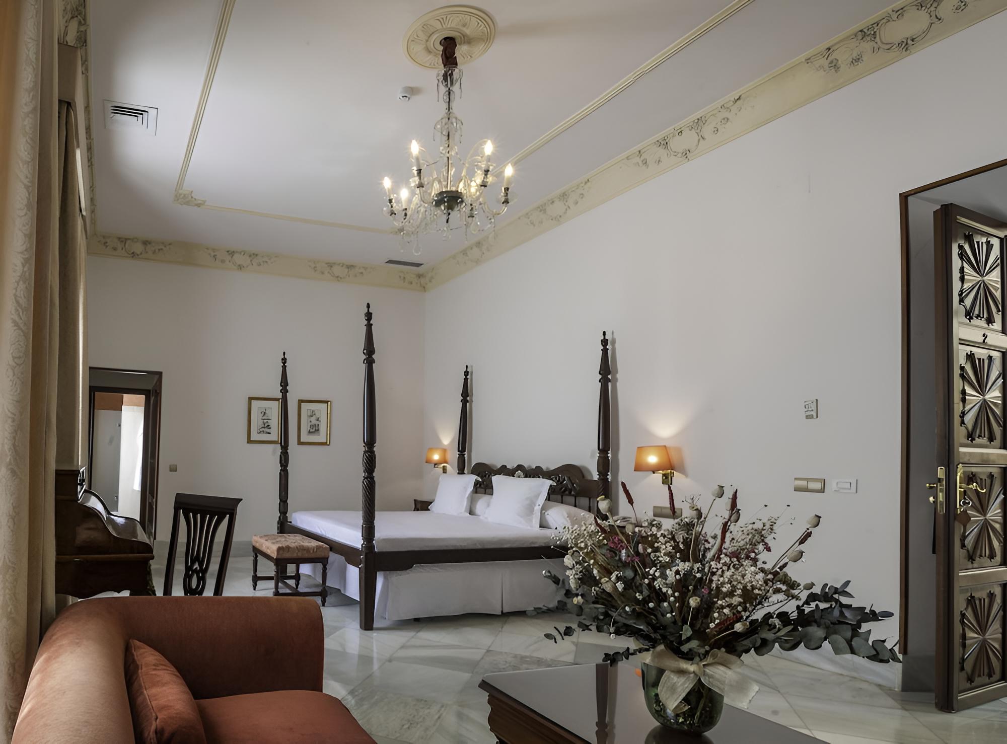 Superior Room (2 Adults + 1 Child) photo 3