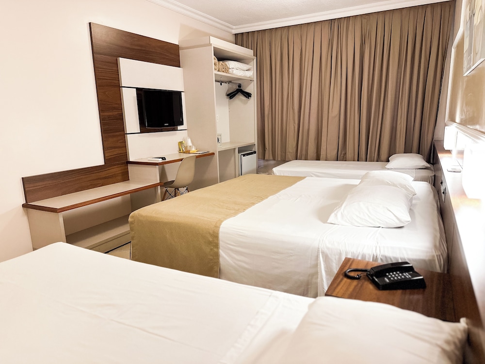 Deluxe Double or Twin Room, photo 7