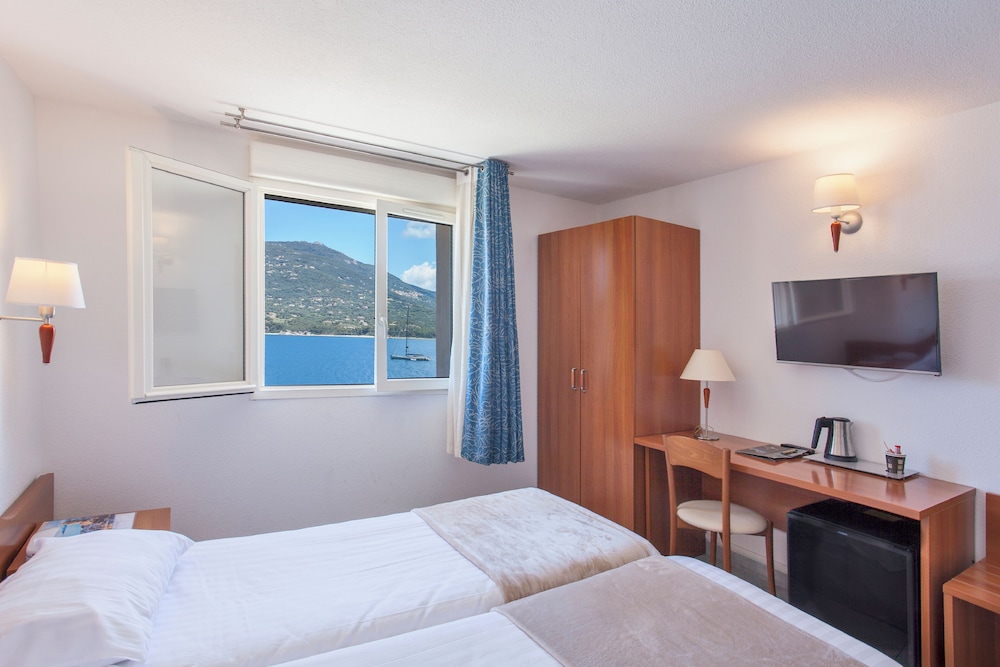 Twin Room, Sea View - Photo 1