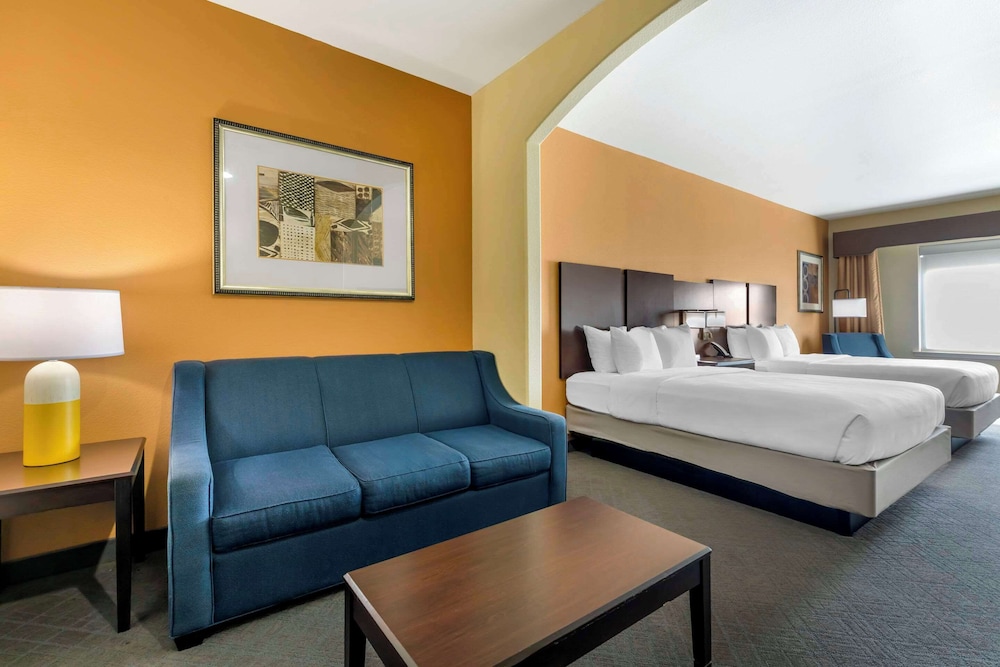 Suite, Multiple Beds, Accessible, Non Smoking - Photo 1