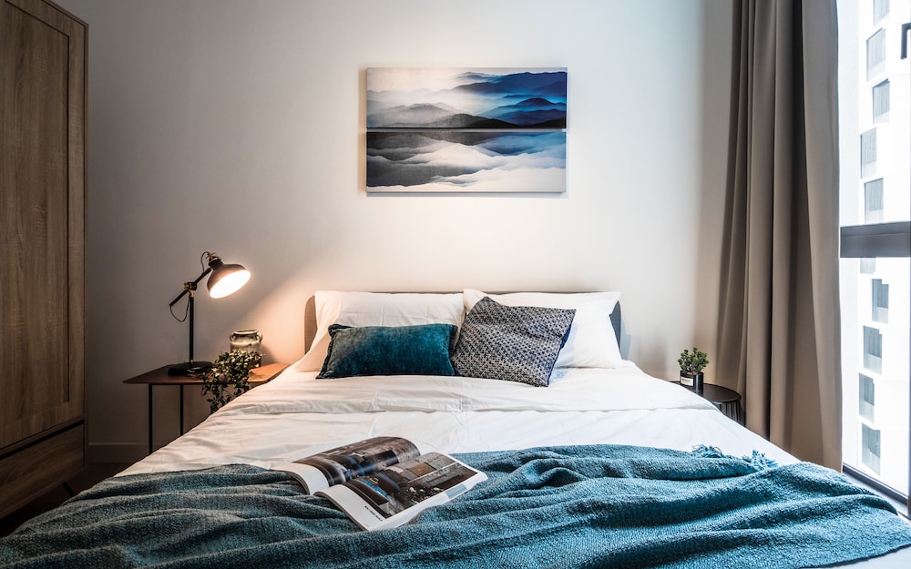 Three Bedroom Apartment - Photo 13
