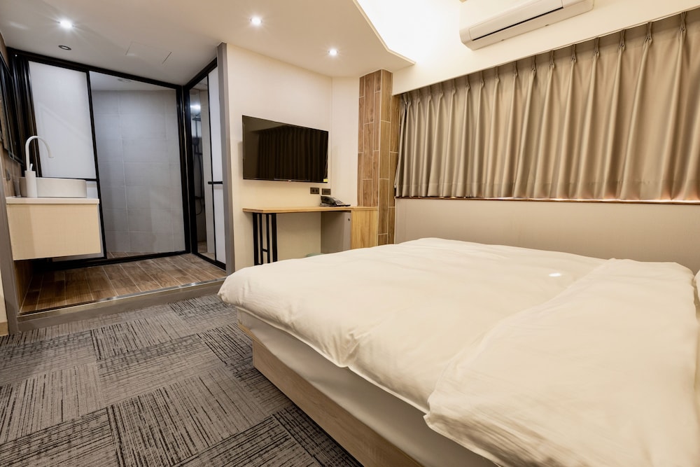 Comfort Double Room, City View