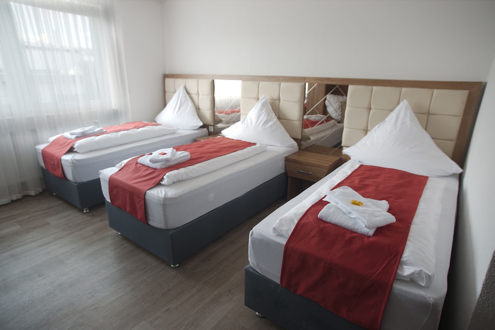 Comfort Triple Room