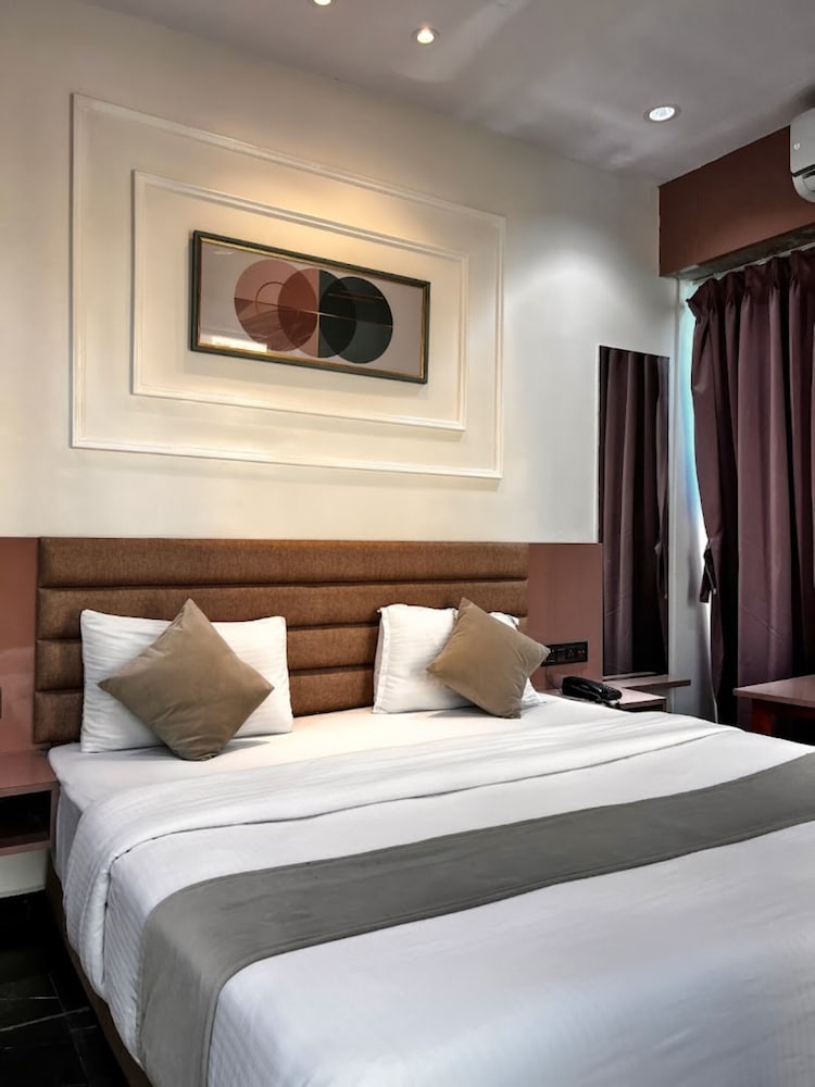 Deluxe Double Room - Photo 1