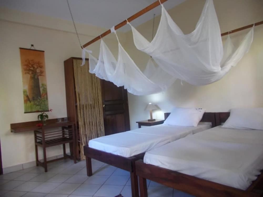 Classic Double or Twin Room, Non Smoking, Pool View photo 1
