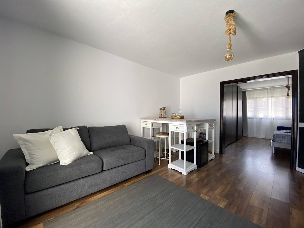Deluxe Double Room, 1 King Bed with Sofa bed, Private Bathroom, Ocean View