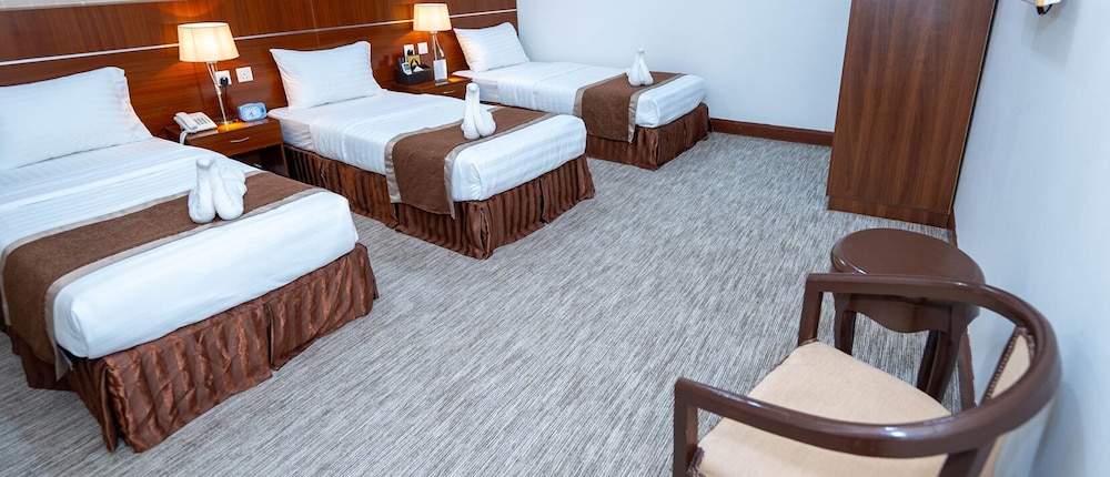 Economy Triple Room - Photo 3