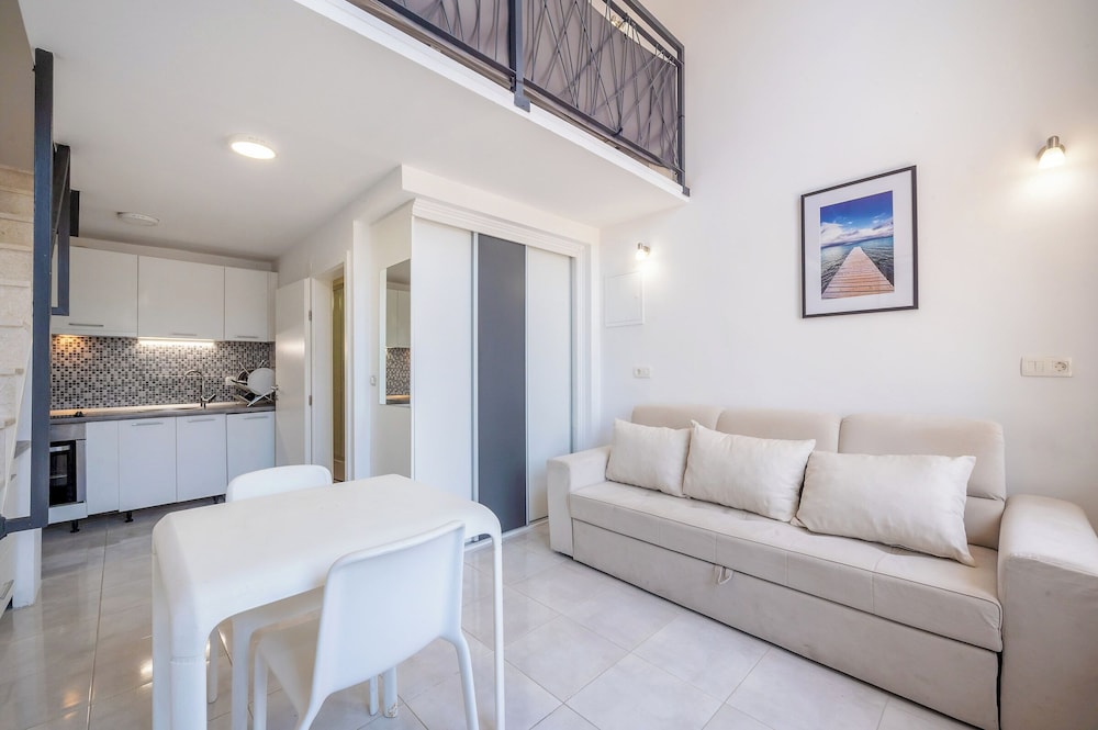 Premium Apartment, Courtyard View