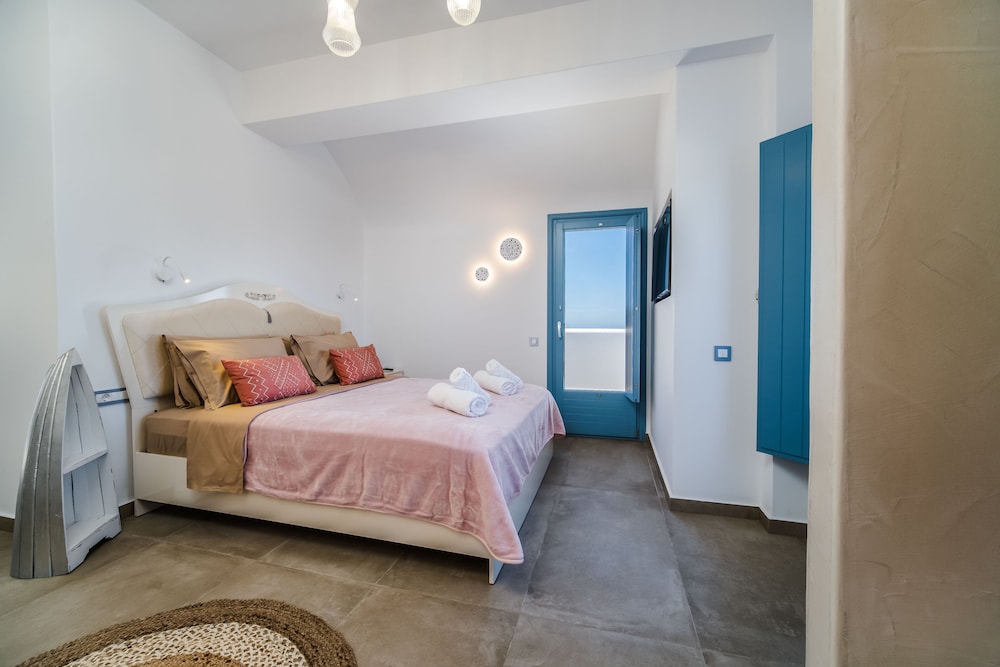 Honeymoon Suite, Hot Tub, Sea View