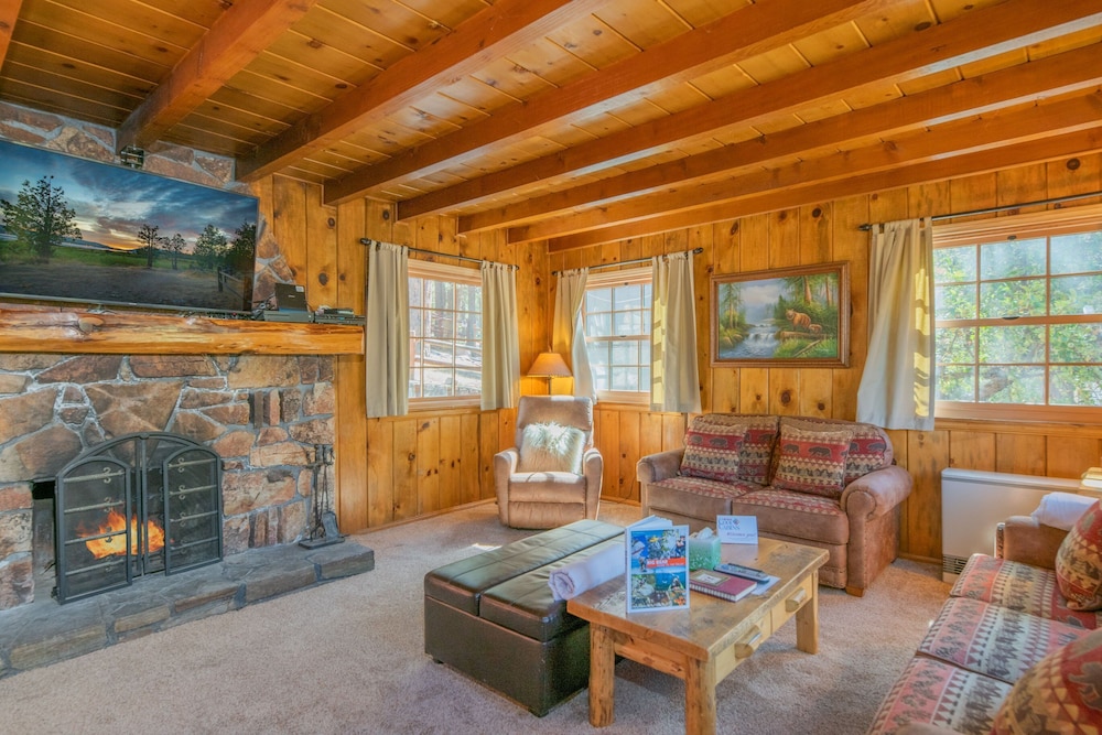House, Multiple Beds, Patio, Mountain View