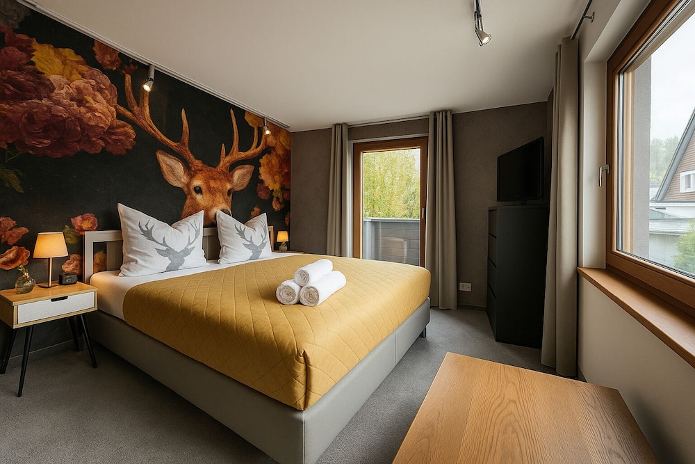 Classic Double or Twin Room, Balcony, Mountain View photo 1